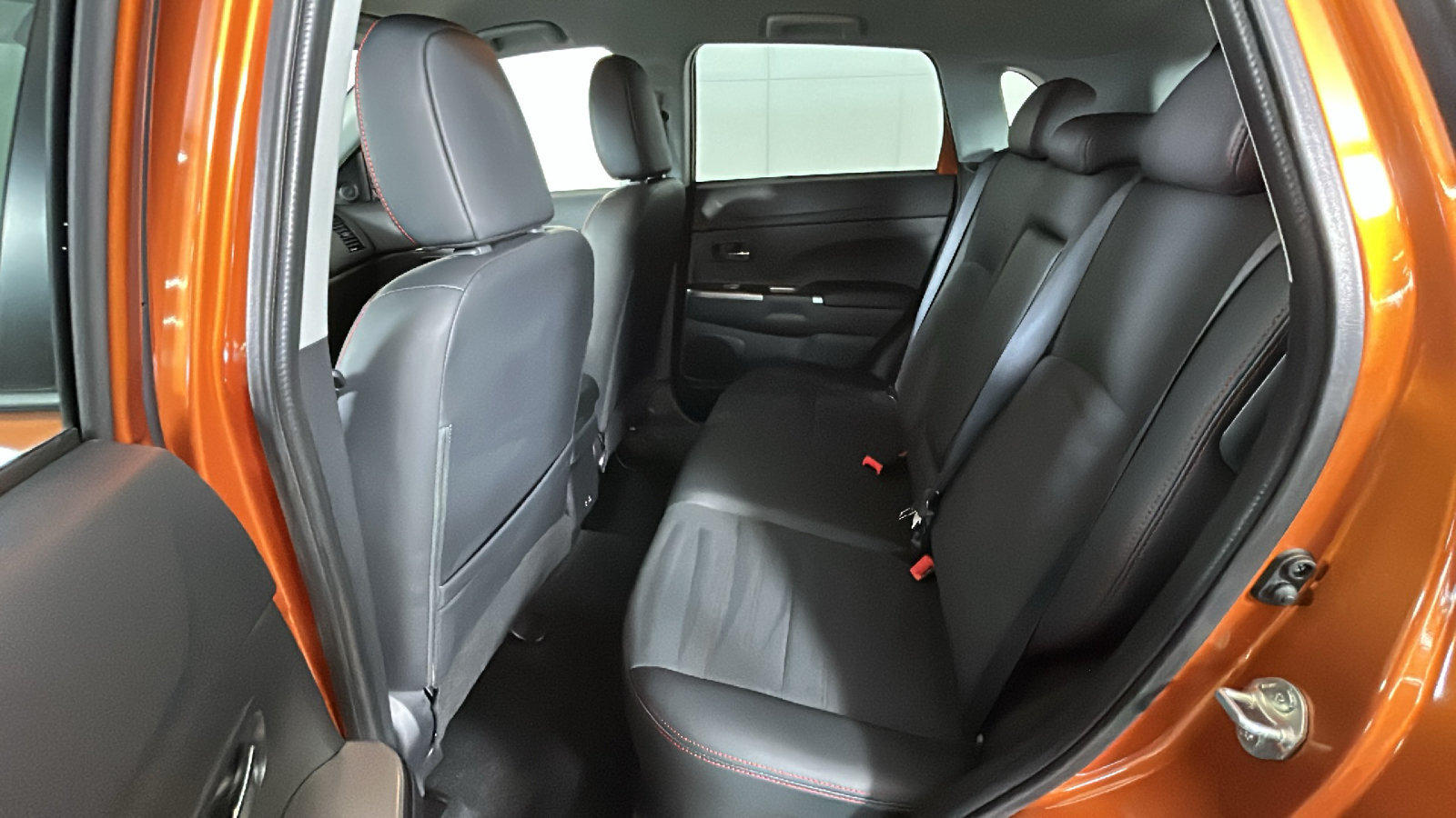 Used 2025 Mitsubishi Outlander Sport SE AWD/4WD image 31