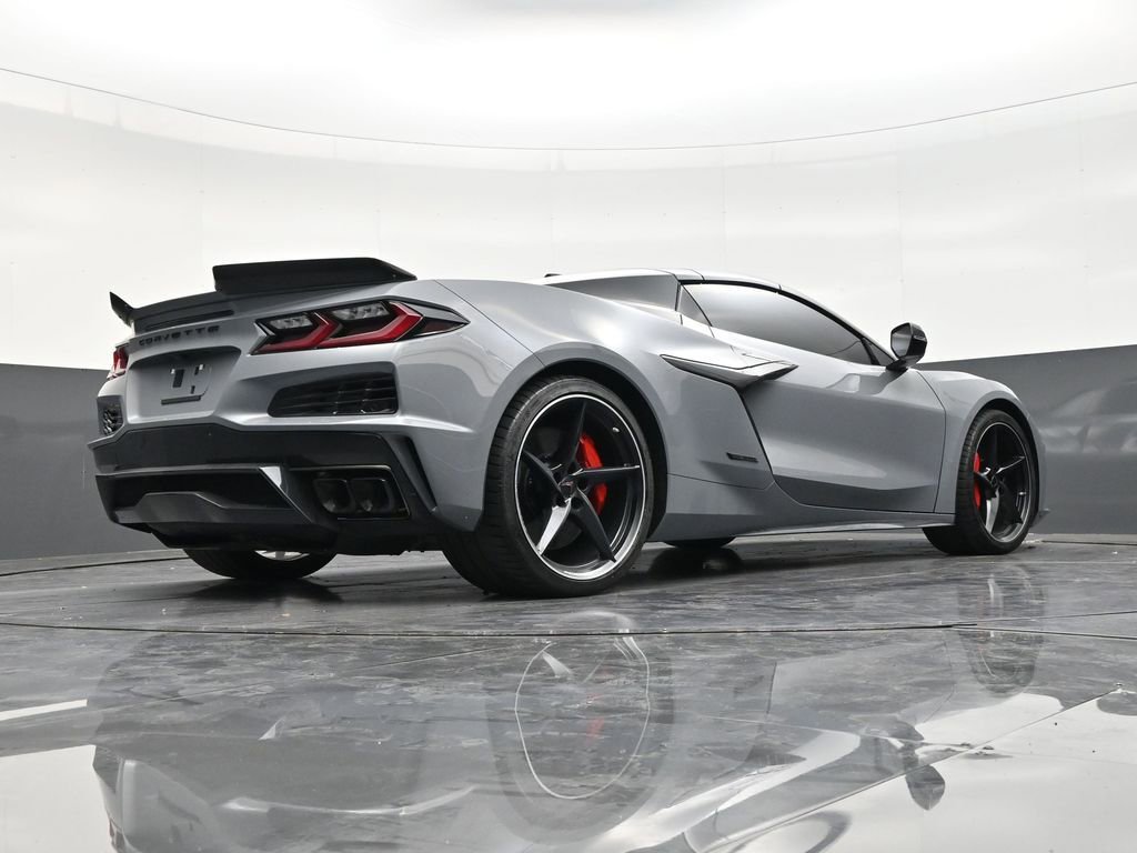 Used 2025 Chevrolet Corvette E-Ray w/ Stealth Interior Trim Package image 24