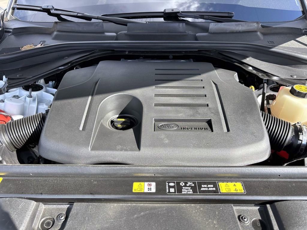 Certified 2025 Land Rover Range Rover Sport image 24