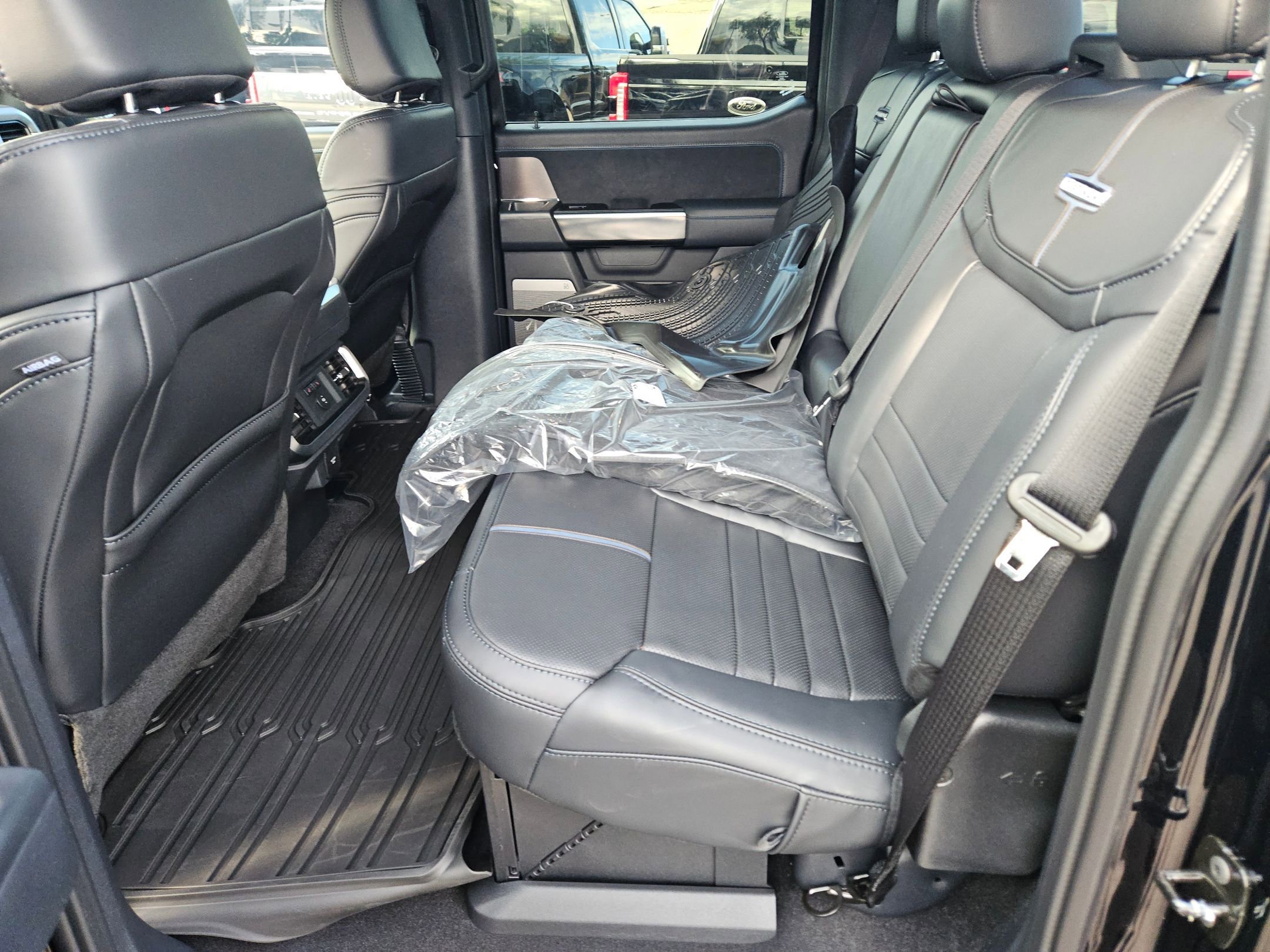 New 2025 Ford F150 Platinum w/ FX4 Off-Road Package image 15