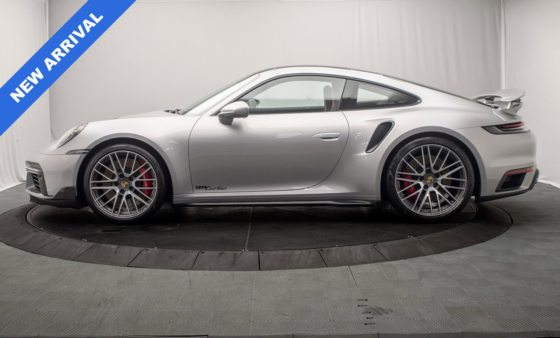 Used 2022 Porsche 911 Turbo AWD/4WD image 6