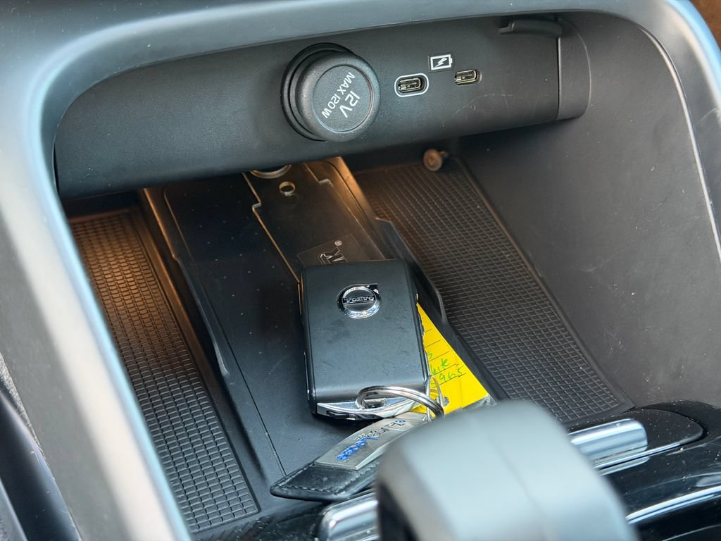 Certified 2023 Volvo C40 P8 Recharge Plus w/ Climate Package AWD/4WD image 19