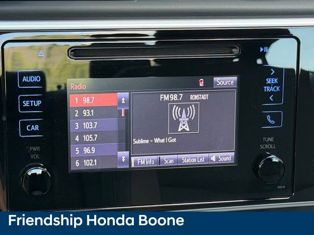 Used 2018 Toyota Corolla LE FWD image 23