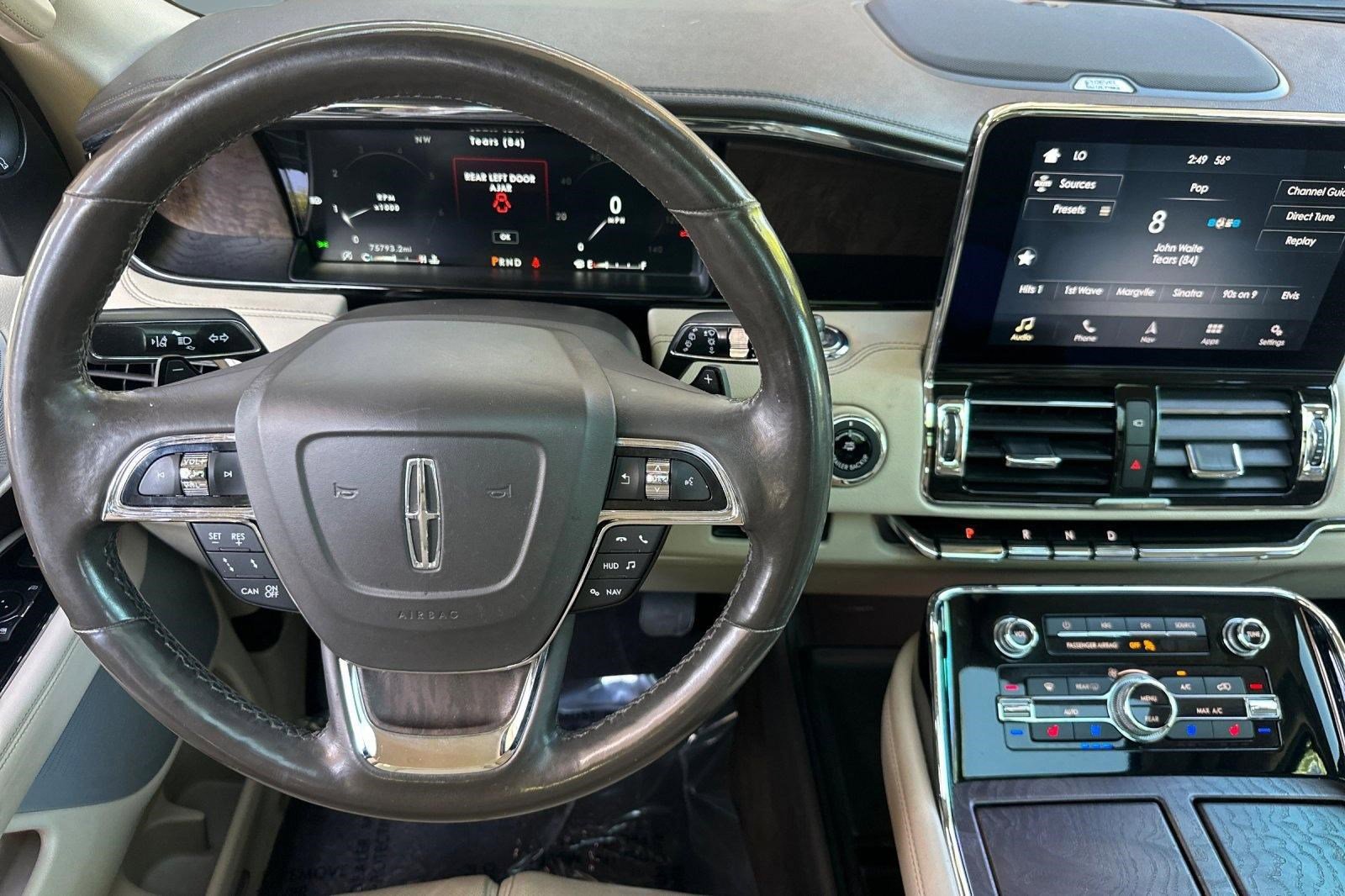 Used 2018 Lincoln Navigator L Reserve w/ Technology Package image 29