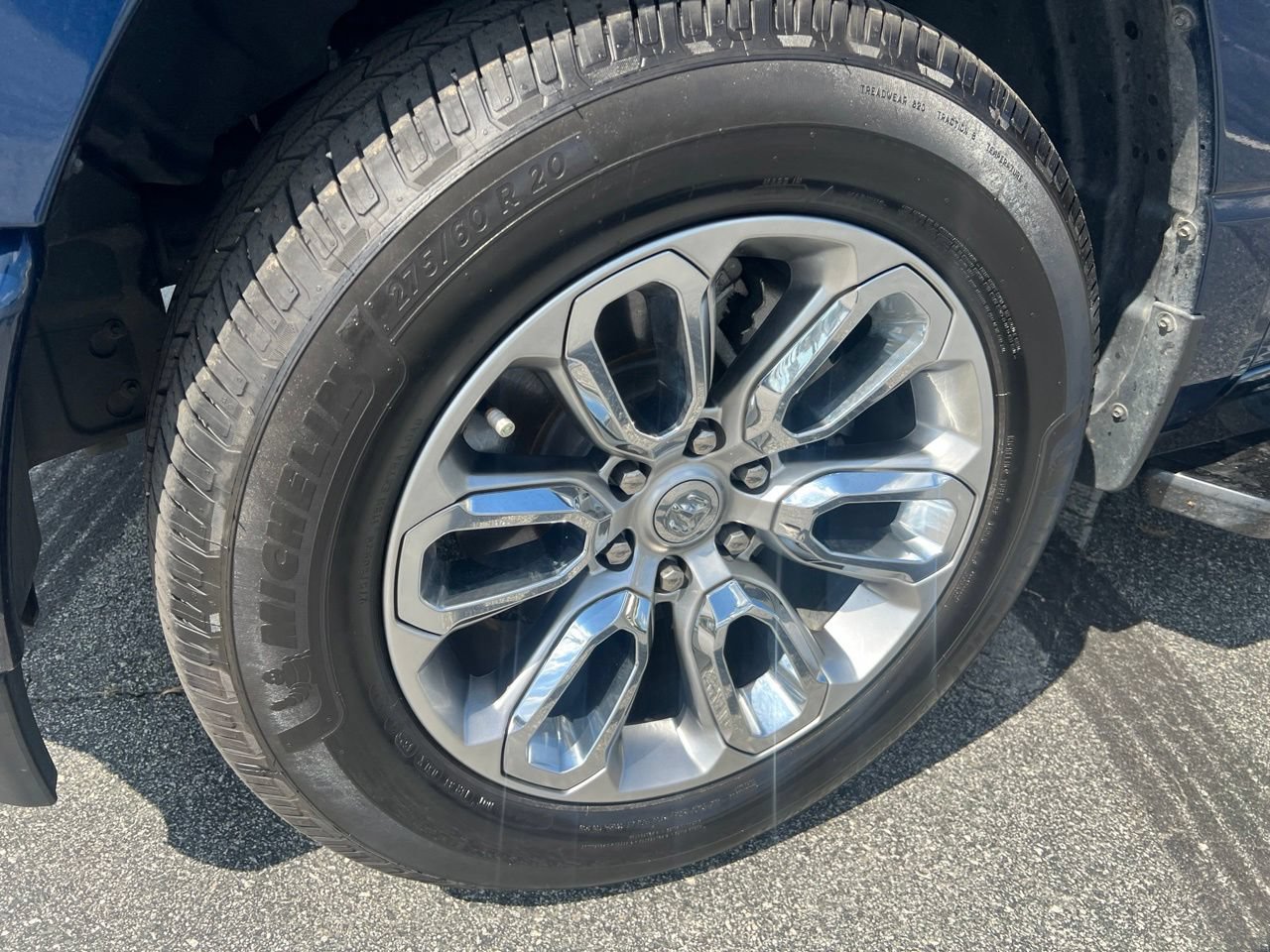 Used 2023 RAM 1500 Laramie AWD/4WD image 11