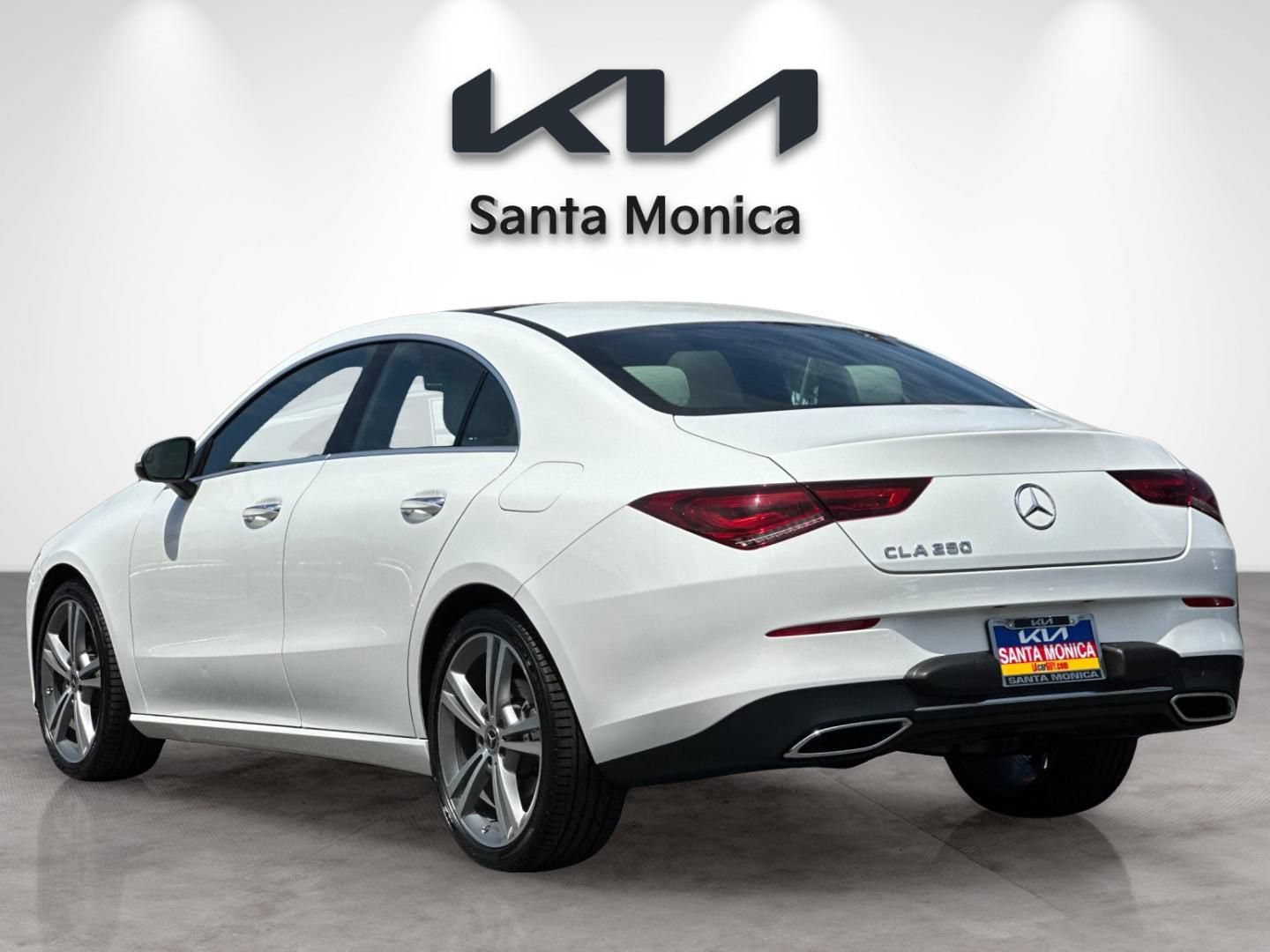 Used 2021 Mercedes-Benz CLA 250 w/ Premium Package image 4