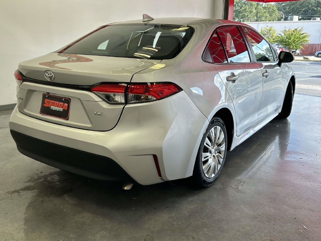 Certified 2025 Toyota Corolla LE FWD image 3