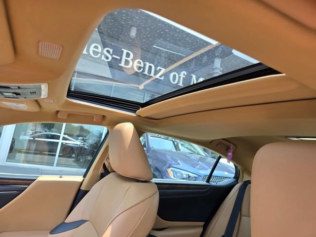 Used 2022 Lexus ES 350 w/ Premium Package FWD image 13