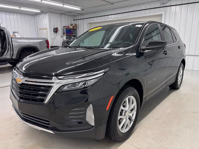 Used 2024 Chevrolet Equinox LT AWD/4WD image 3