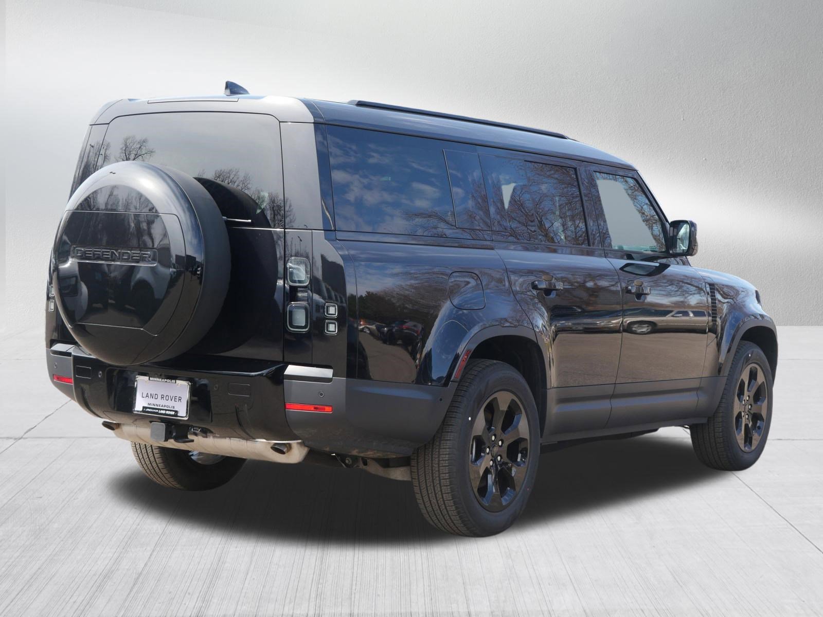 New 2026 Land Rover Defender 130 S AWD/4WD image 2