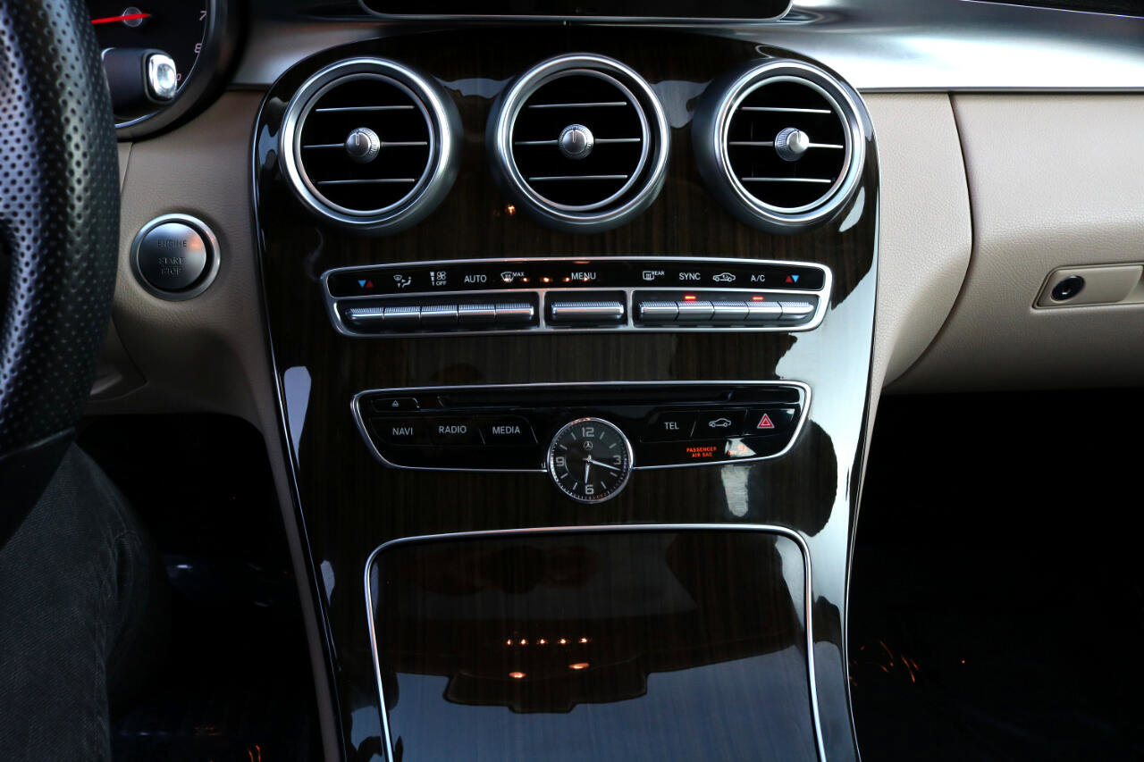 Used 2015 Mercedes-Benz C 300 4MATIC Sedan image 26