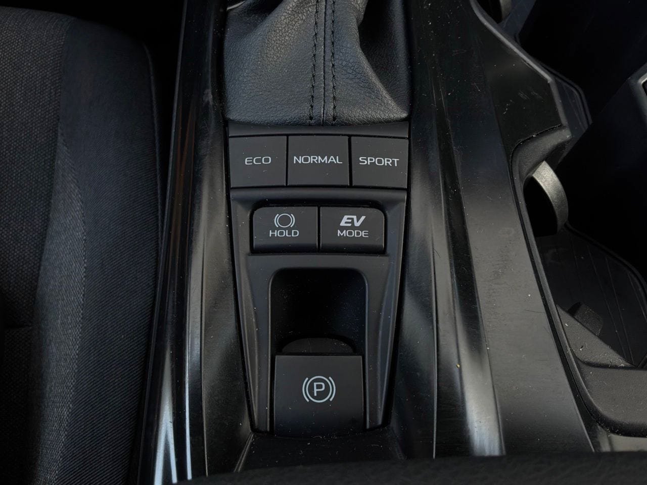 Used 2026 Toyota Camry LE FWD image 25