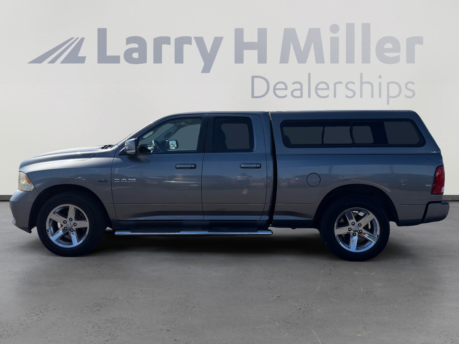 Used 2010 Dodge Ram 1500 Truck Sport image 2