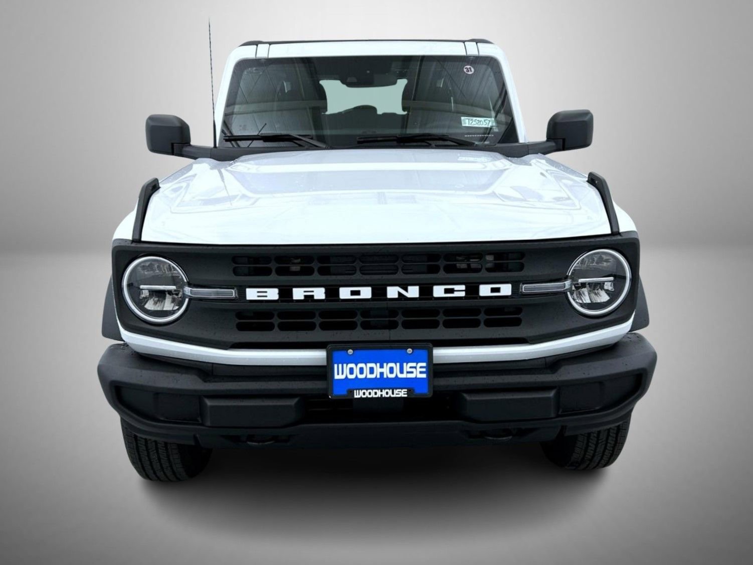 New 2025 Ford Bronco 4-Door image 2