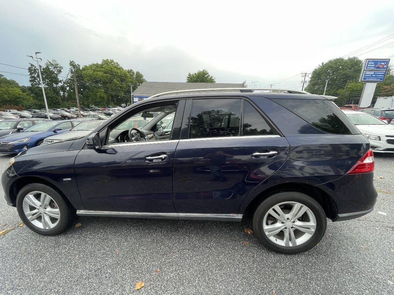 Used 2012 Mercedes-Benz ML 350 BlueTEC 4MATIC image 9