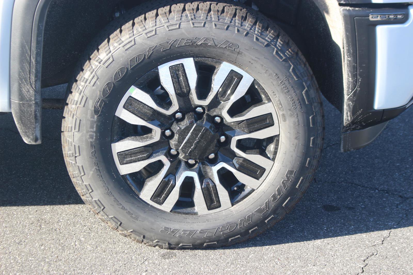 New 2026 GMC Sierra 2500 Denali Ultimate image 9