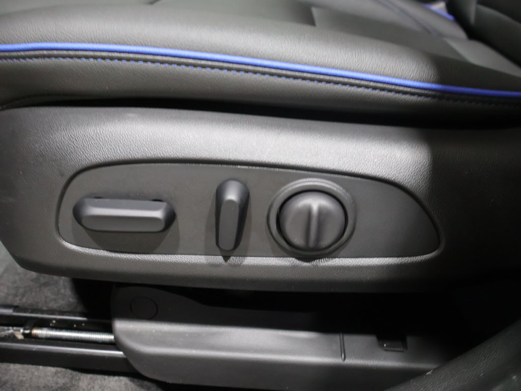 Used 2024 Buick Envista Sport Touring w/ Convenience I Package FWD image 13