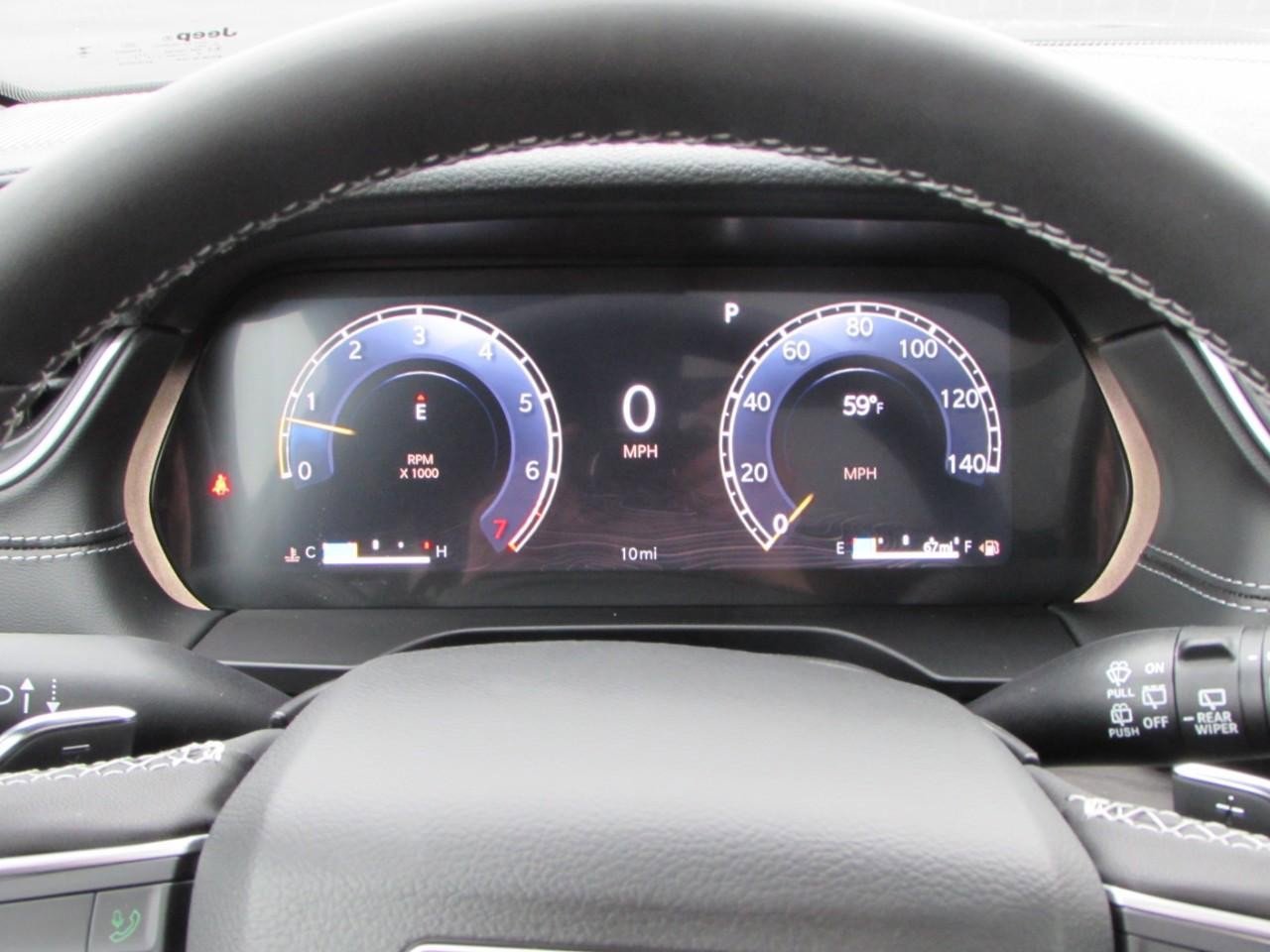 New 2025 Jeep Grand Cherokee Limited image 17