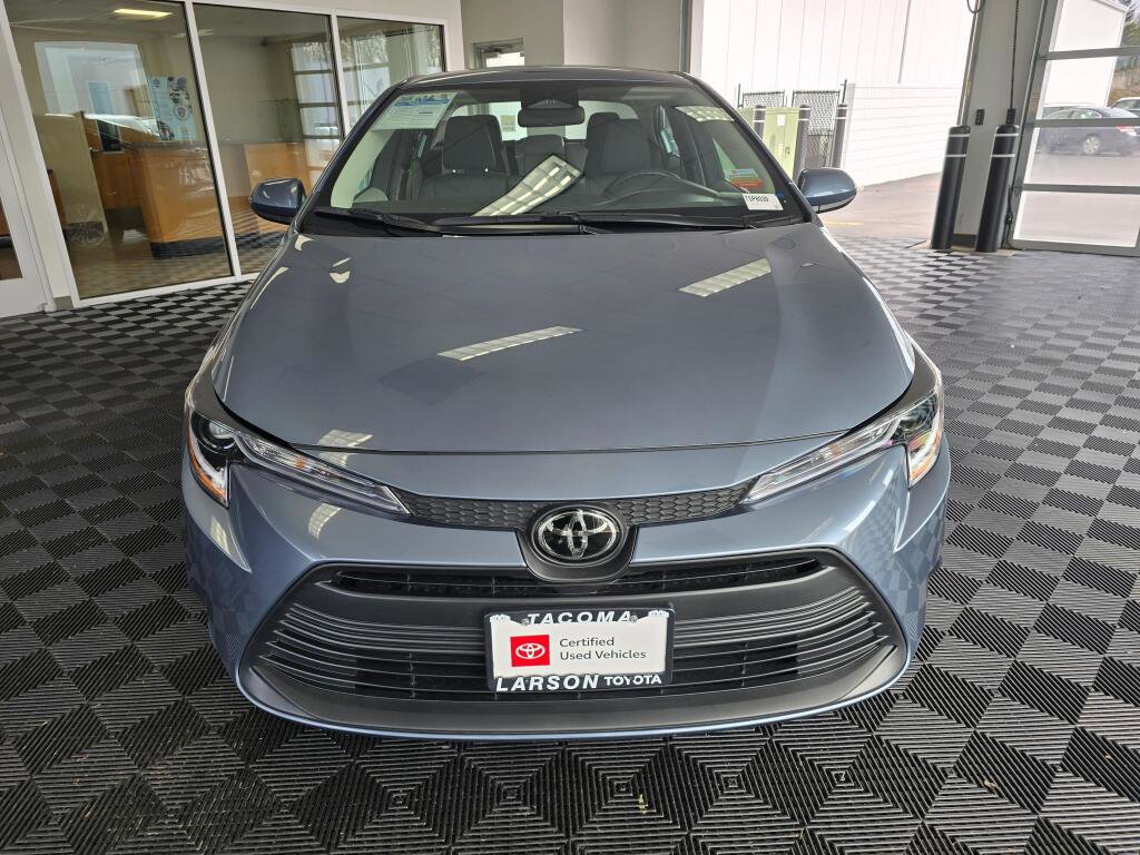 Used 2025 Toyota Corolla LE w/ LE Premium Package image 8