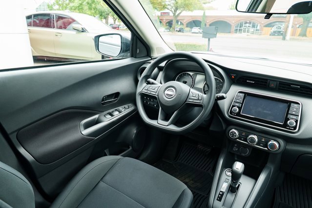 New 2025 Nissan Kicks Play S image 10