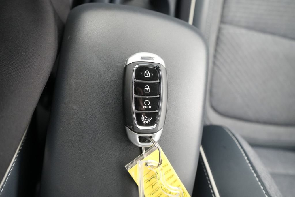 Certified 2023 Hyundai Venue Limited w/ Cargo Package image 36