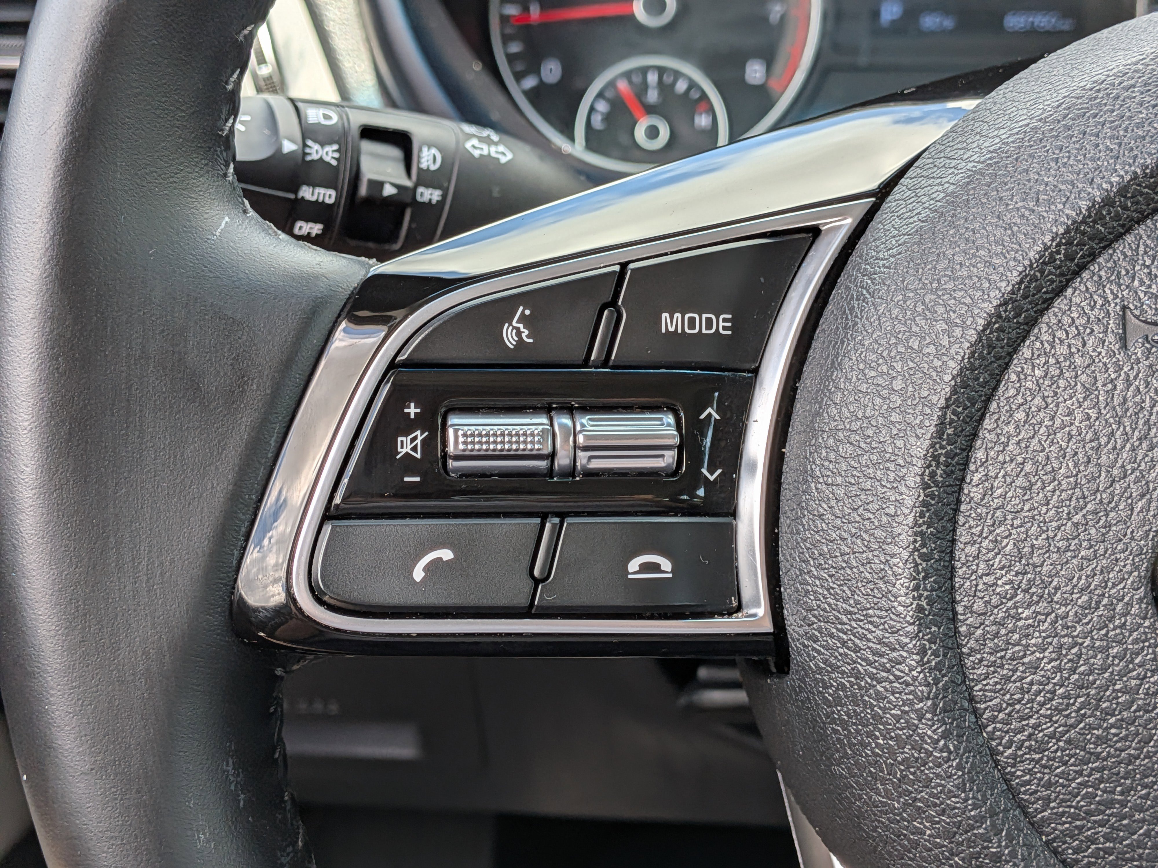 Used 2020 Kia Optima EX image 24