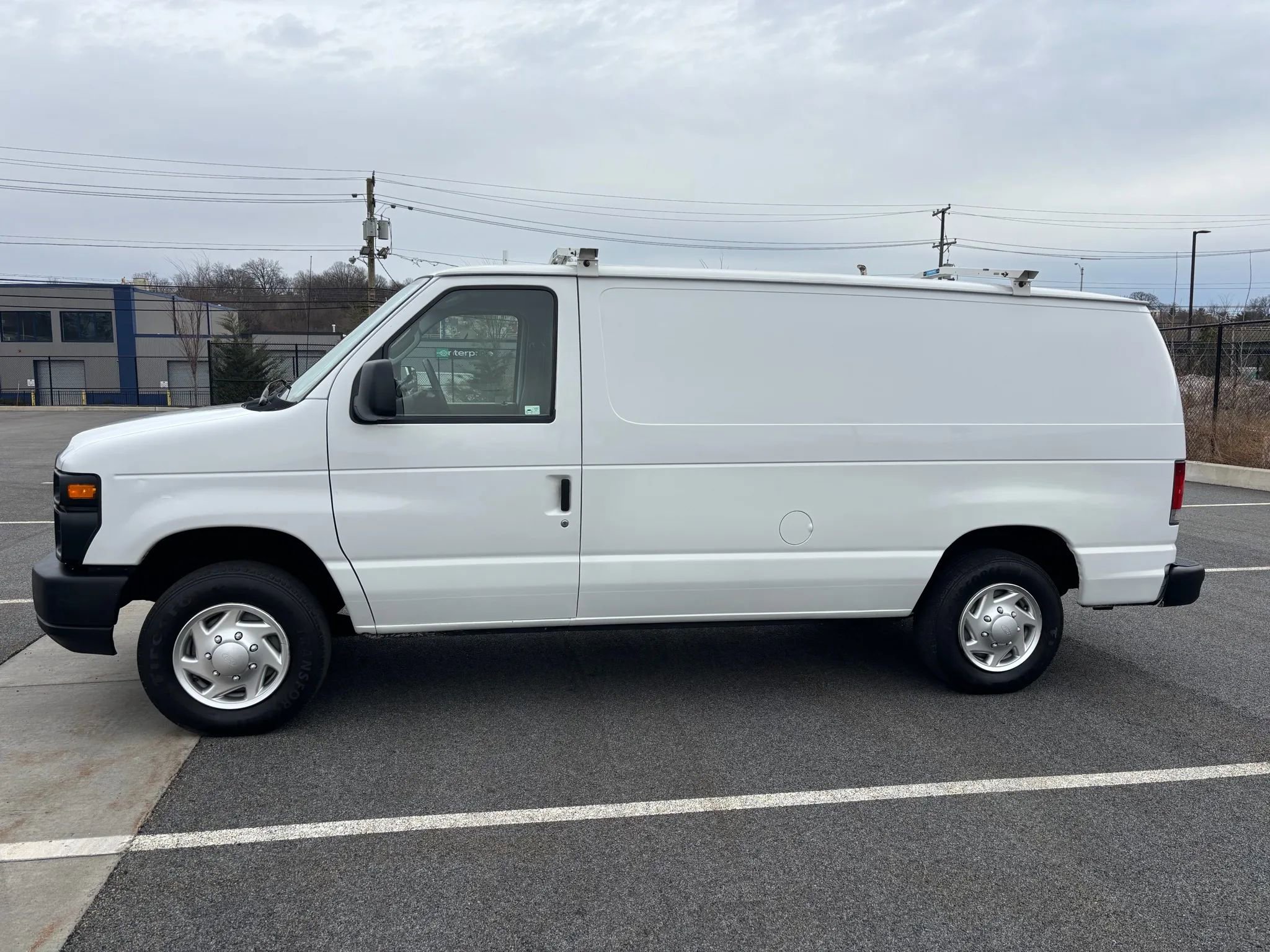 Used 2012 Ford E-150 and Econoline 150 w/ Commercial Cargo Van Pkg image 3