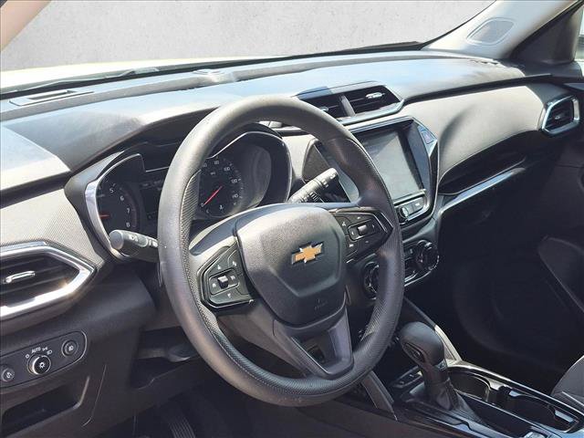Used 2021 Chevrolet TrailBlazer LT w/ Convenience Package FWD image 6