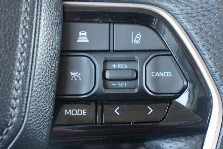 Used 2024 Toyota Tundra Limited AWD/4WD image 25