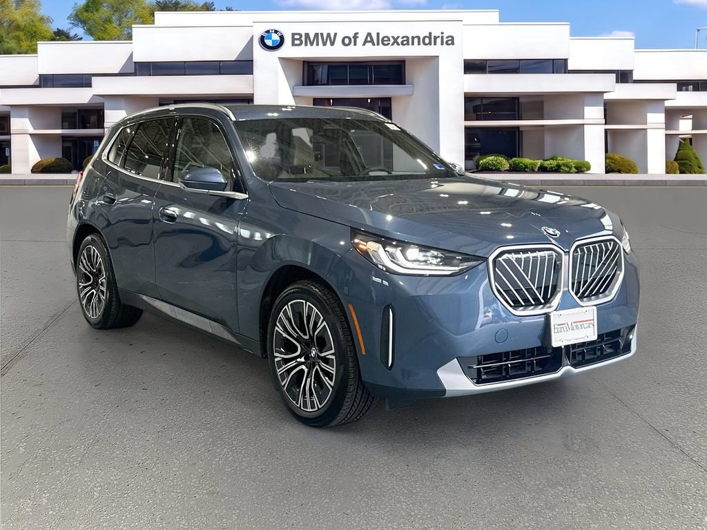 Used 2026 BMW X3 xDrive30i w/ Premium Package AWD/4WD image 3
