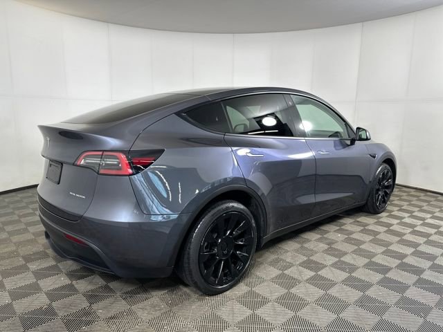 Used 2023 Tesla Model Y Long Range image 3