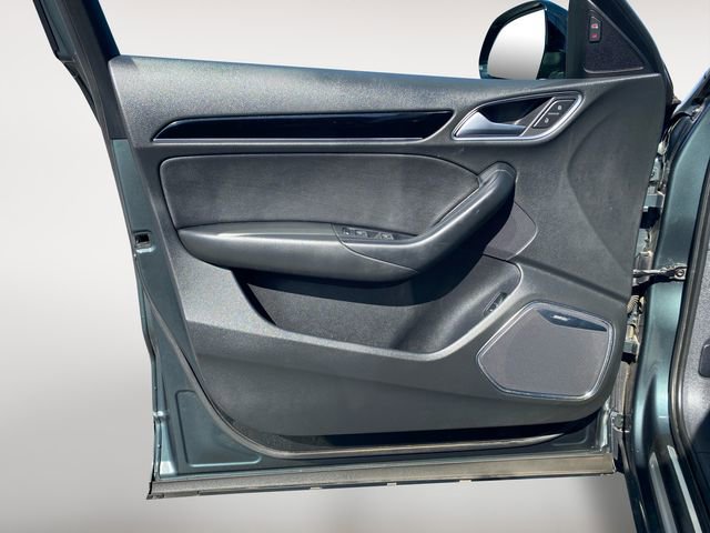 Used 2018 Audi Q3 2.0T Premium Plus image 16