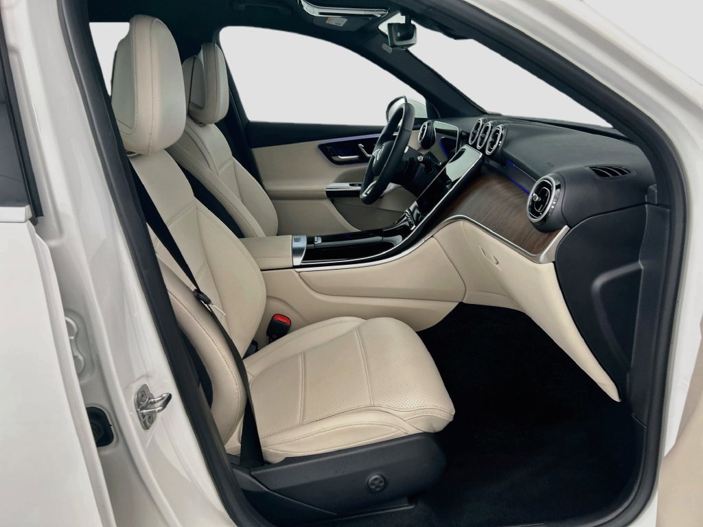Certified 2026 Mercedes-Benz GLC 300 image 18