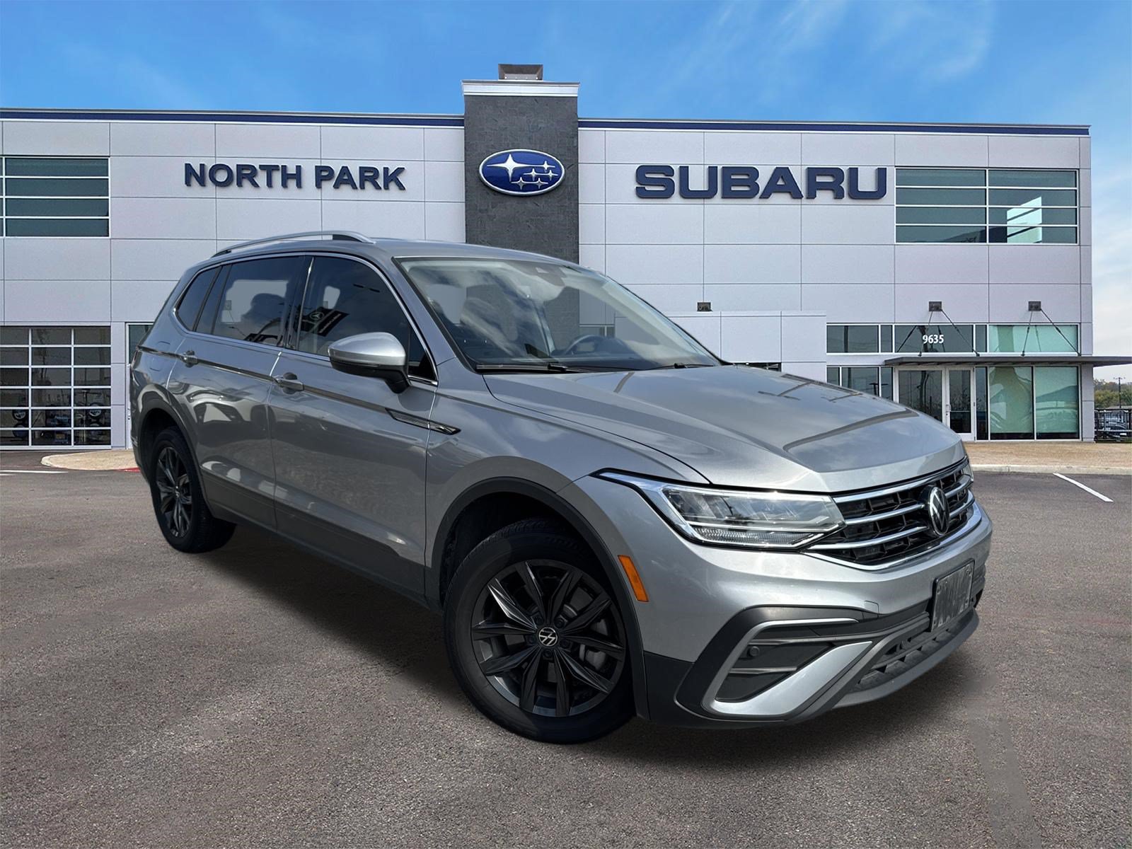 Used 2024 Volkswagen Tiguan SE
