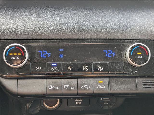 Used 2021 Hyundai Elantra SEL image 18