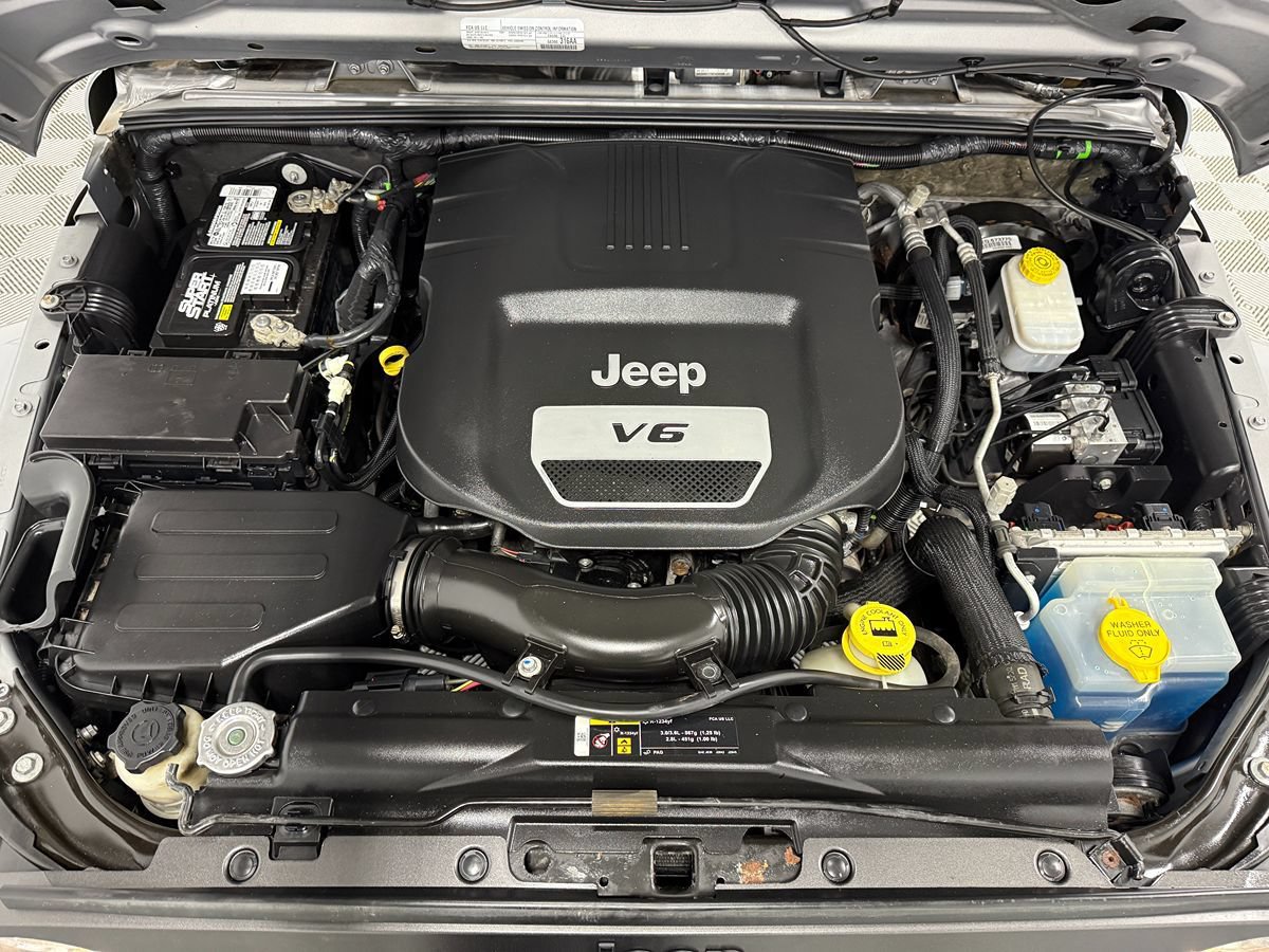 Used 2018 Jeep Wrangler Unlimited Sport AWD/4WD image 28