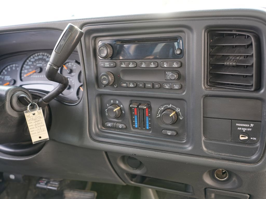 Used 2006 Chevrolet Silverado 2500 LT image 24