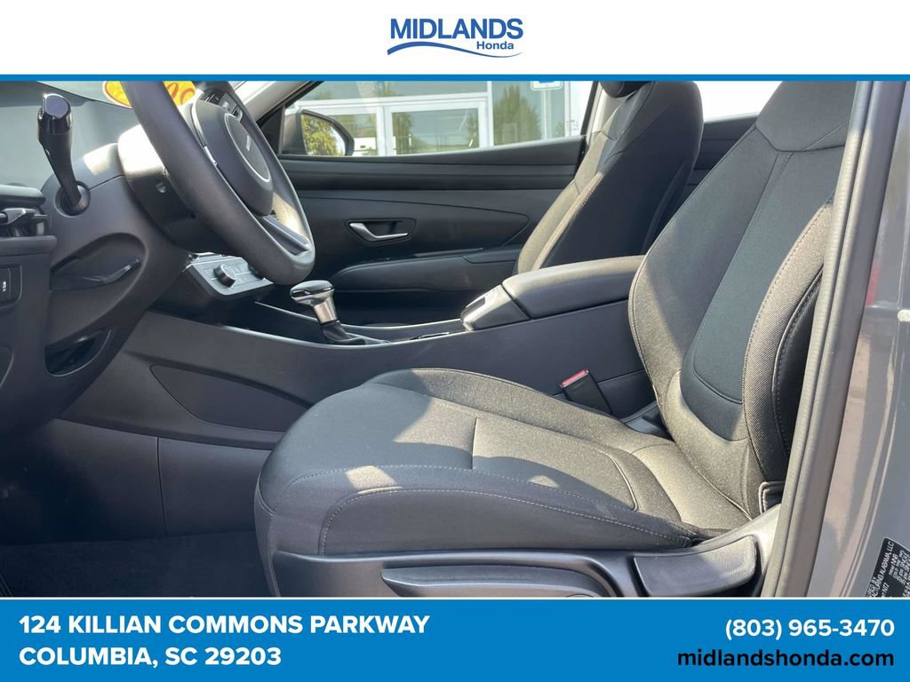 Used 2025 Hyundai Tucson SE FWD image 15