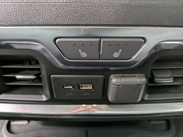 Used 2020 GMC Sierra 2500 AT4 w/ AT4 Premium Package image 16