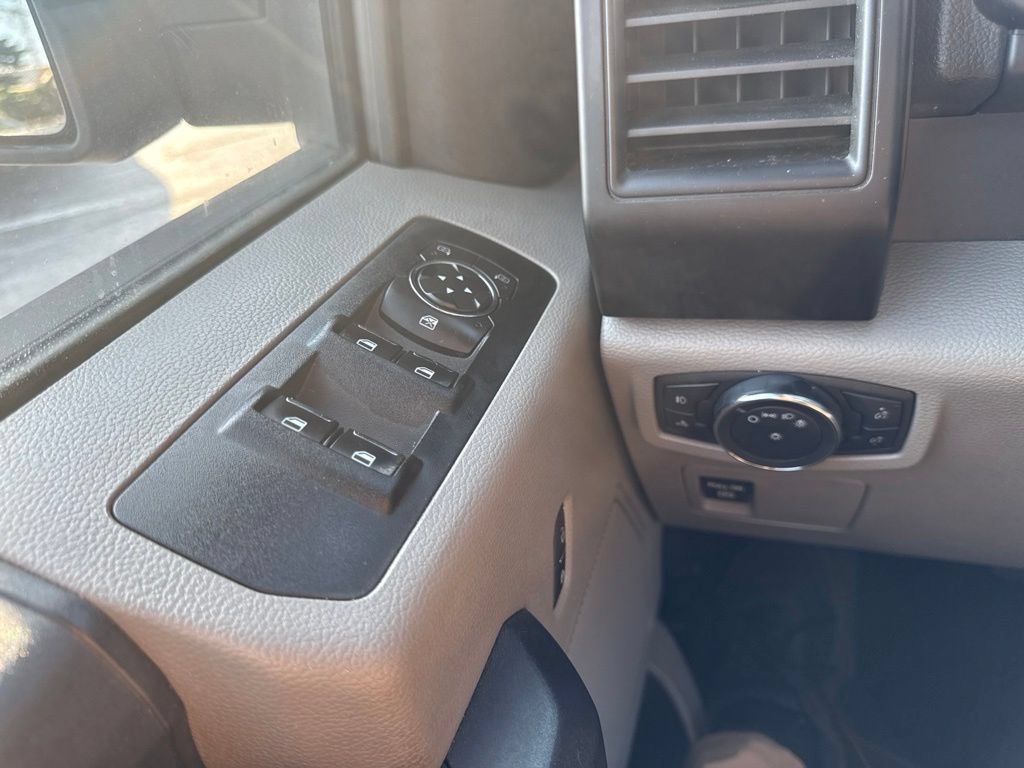 Used 2015 Ford F150 XL w/ Equipment Group 101A Mid AWD/4WD image 23
