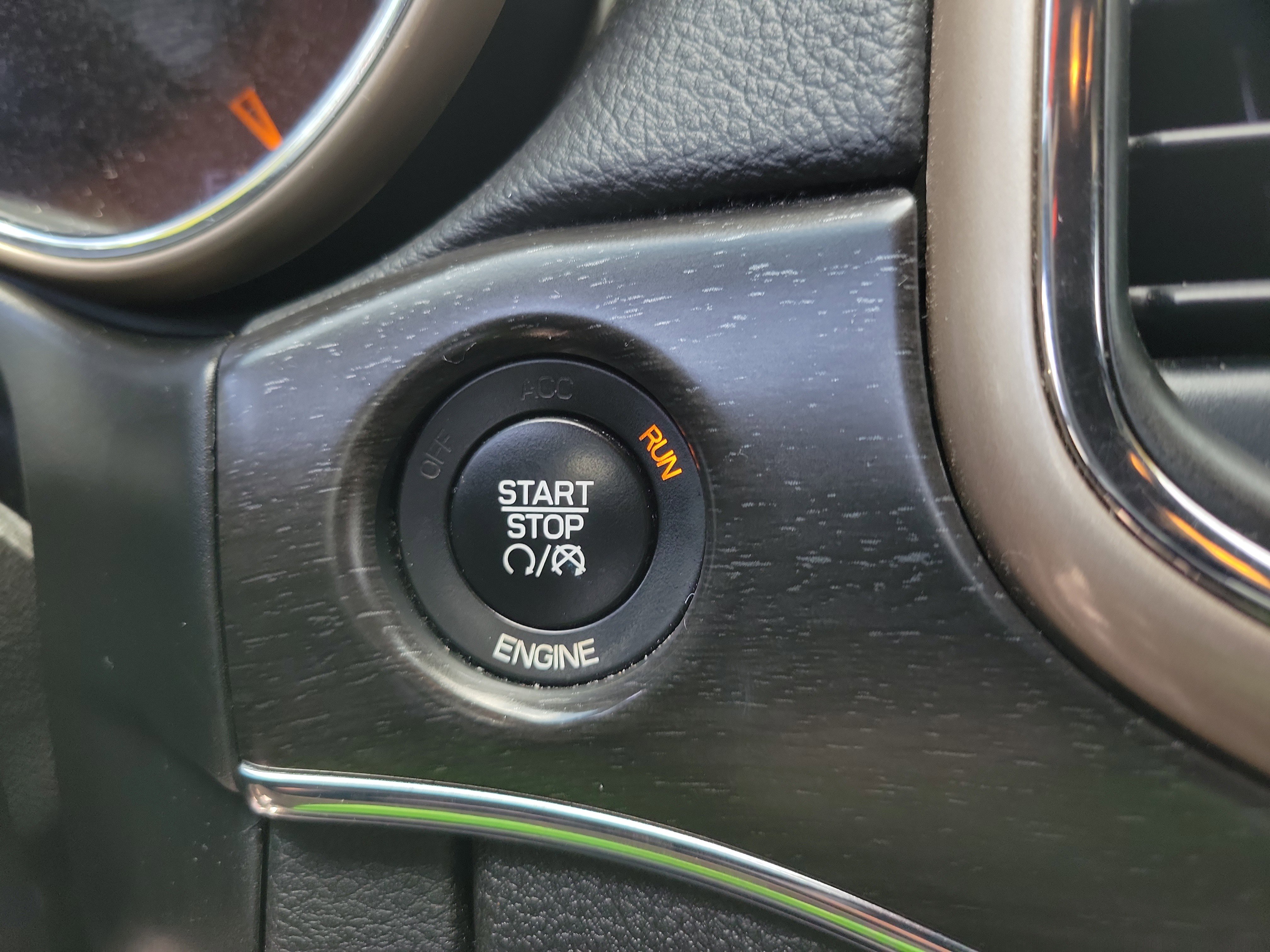 Used 2015 Jeep Grand Cherokee Limited AWD/4WD image 32
