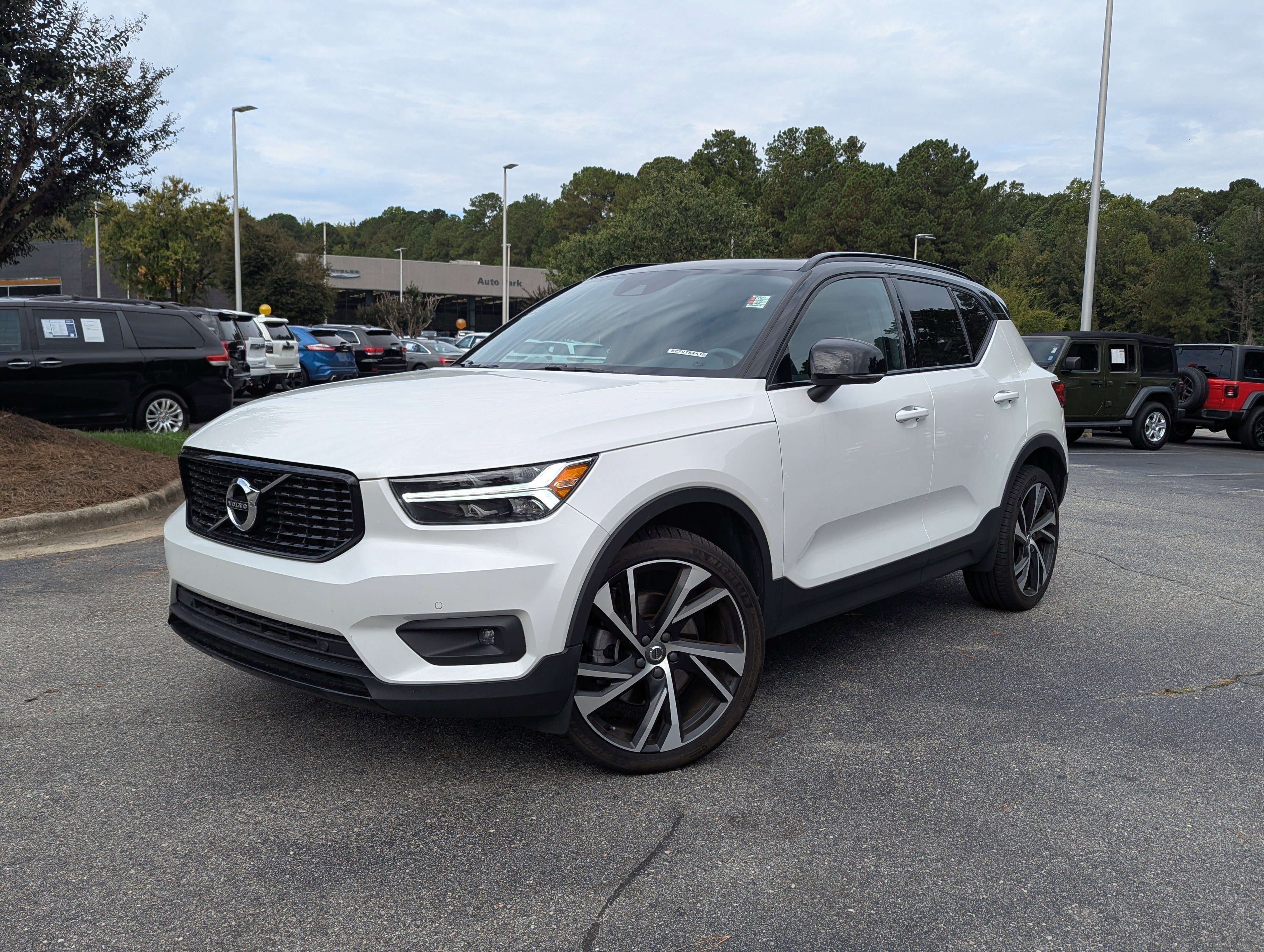 Used 2021 Volvo XC40 T4 R-Design w/ Climate Package