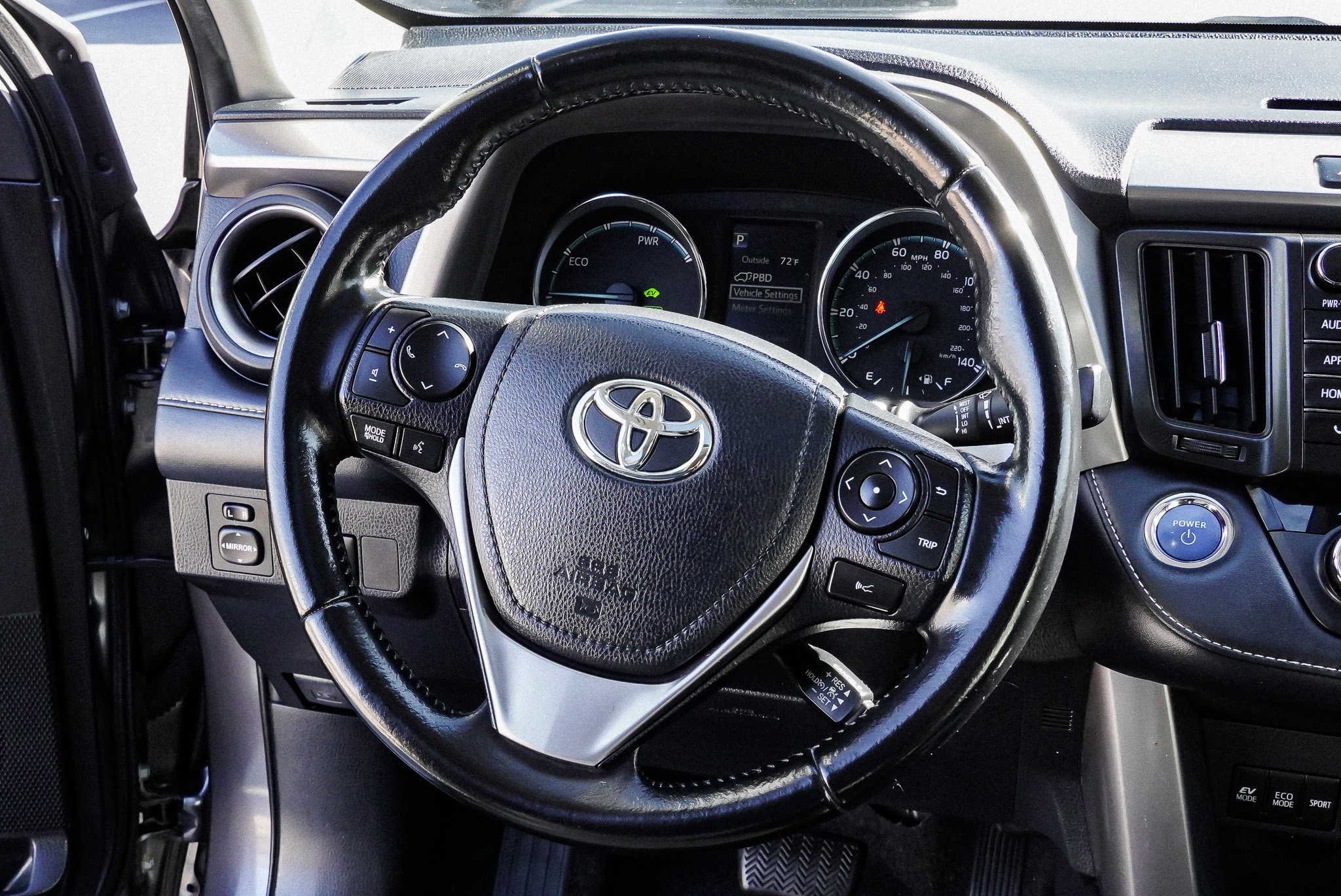 Used 2018 Toyota RAV4 Limited image 33