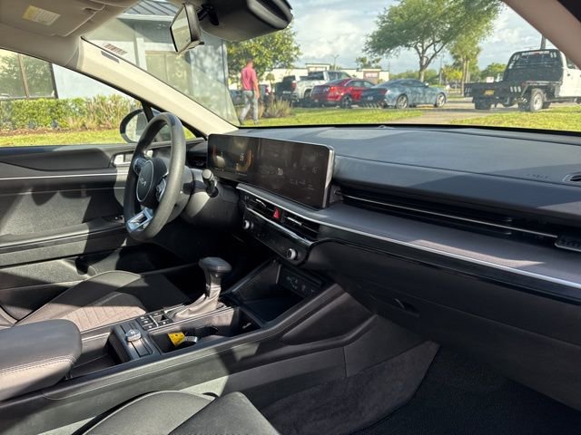 Used 2025 Kia K5 LXS image 10