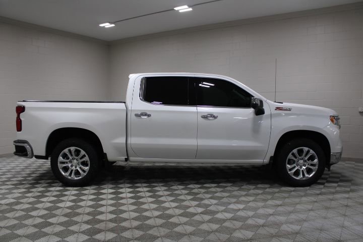 Used 2024 Chevrolet Silverado 1500 LTZ w/ LTZ Premium Package AWD/4WD image 13