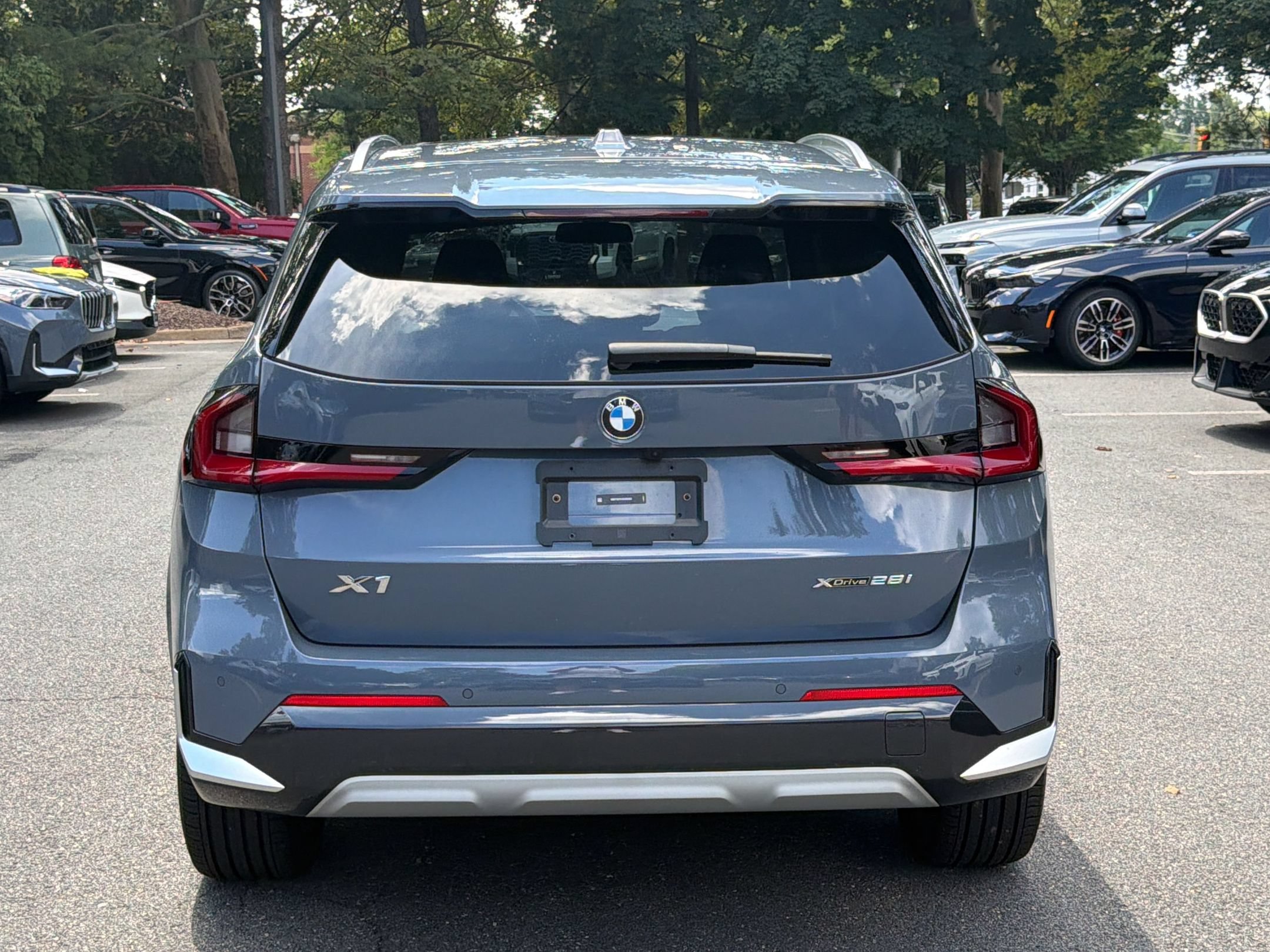 Certified 2025 BMW X2 xDrive28i AWD/4WD image 10