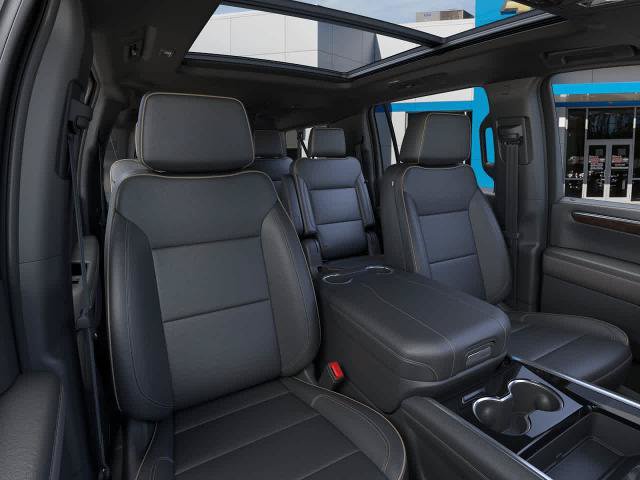 New 2026 Chevrolet Suburban Premier w/ Sun And Tow Package AWD/4WD image 16