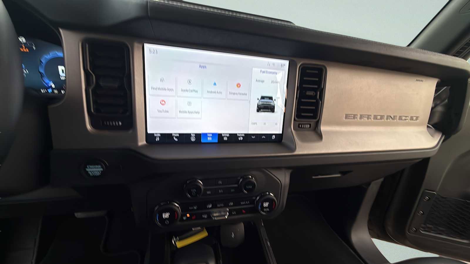 Used 2025 Ford Bronco Outer Banks image 25