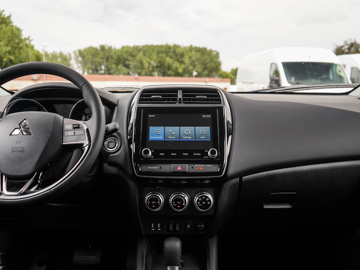 New 2025 Mitsubishi Outlander Sport SE image 15