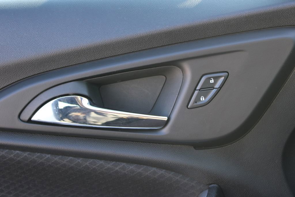 Used 2024 Chevrolet Malibu LT image 34